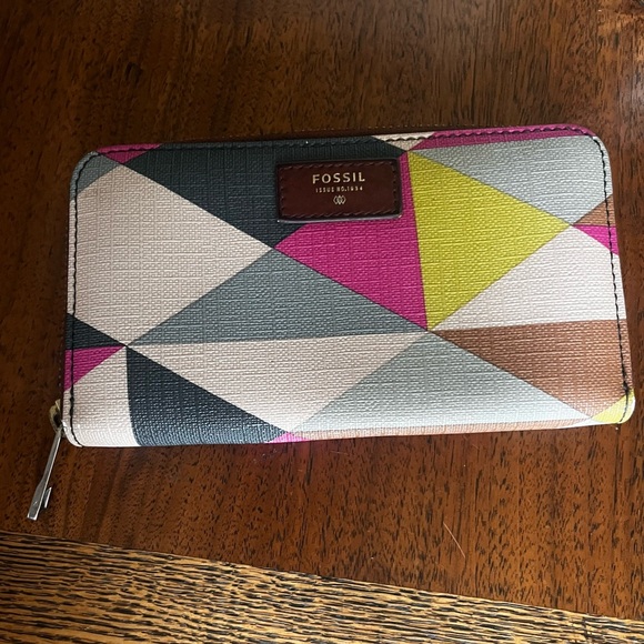 Fossil Handbags - Fossil zip around wallet